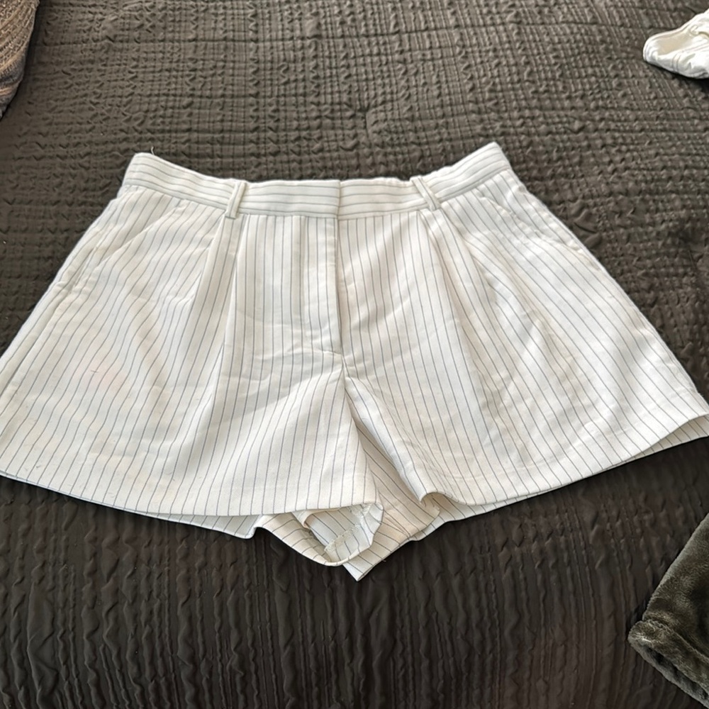 Abercrombie & Fitch High Waist White Shorts